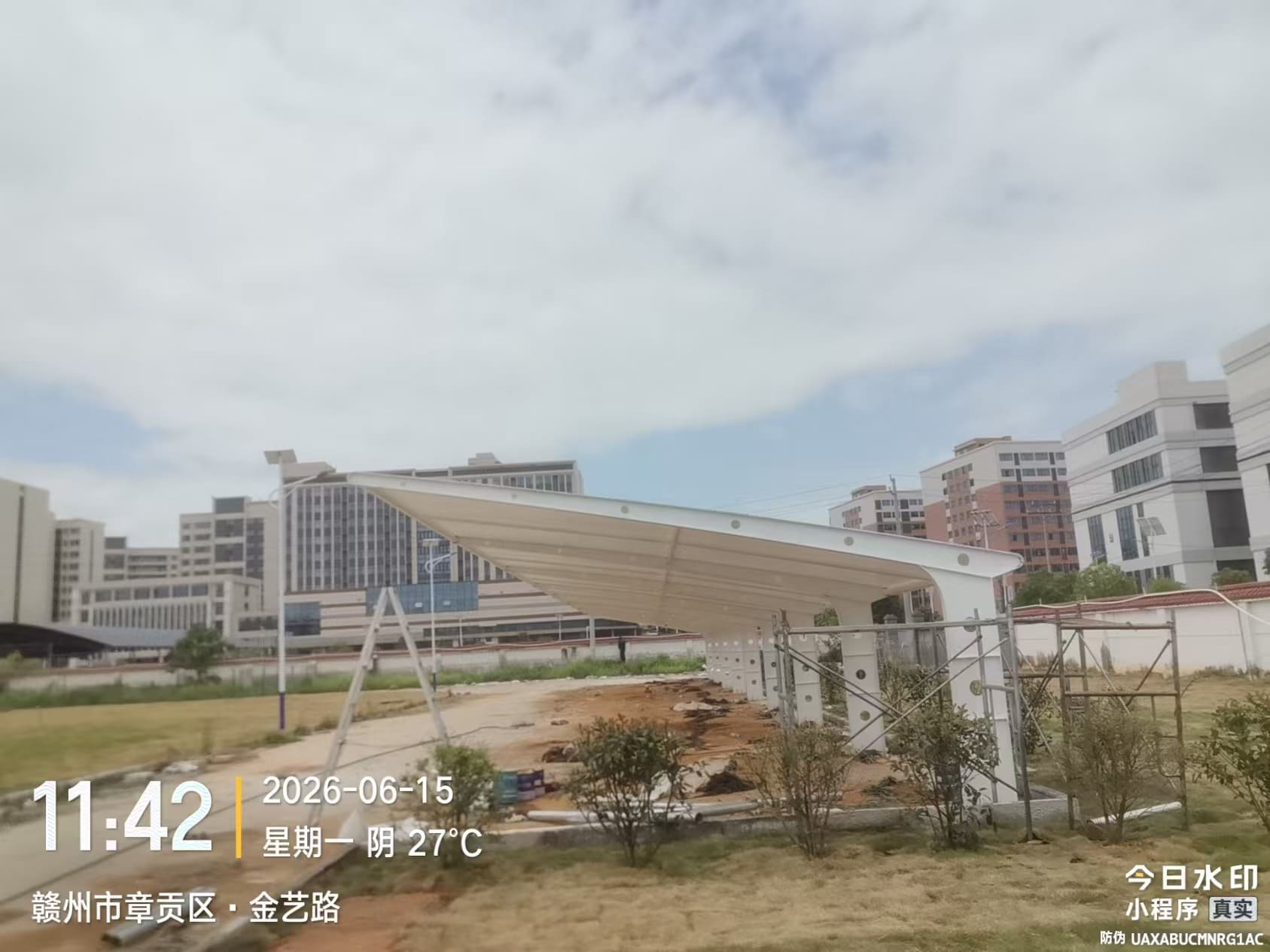 小区七字型车棚